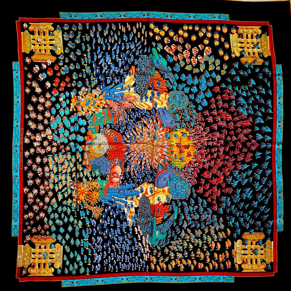 Authentic Hermes Recontre Ocean Silk Scarf w/Box